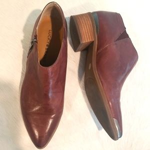 Lucky Brand. Size 7. Burgundy